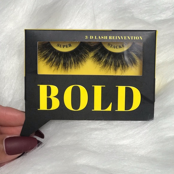 Lashes - Picture 2 of 4